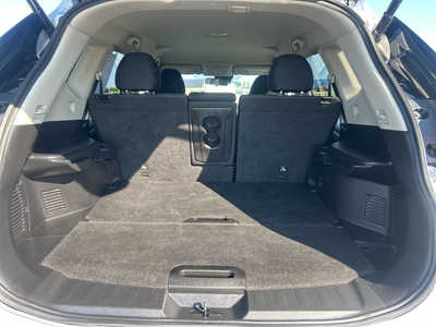 2020 Nissan Rogue, $15995. Photo 5