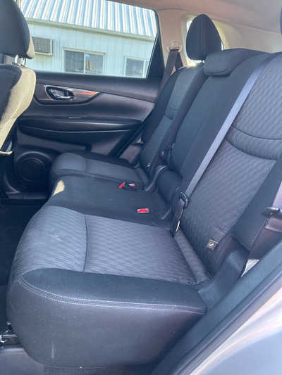 2020 Nissan Rogue, $15995. Photo 7