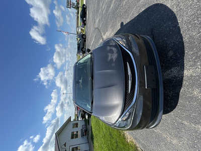 2020 Chrysler Voyager, $1. Photo 2