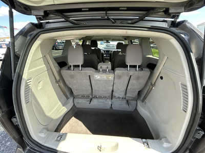 2020 Chrysler Voyager, $1. Photo 5