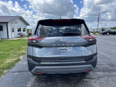 2022 Nissan Rogue, $1. Photo 4