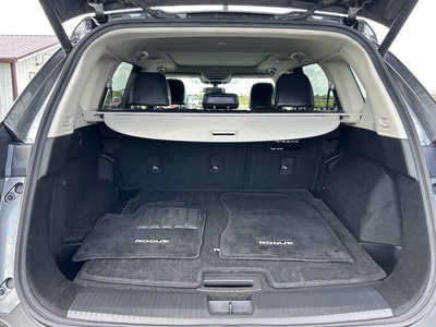 2022 Nissan Rogue, $1. Photo 5