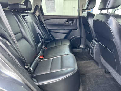 2022 Nissan Rogue, $1. Photo 7