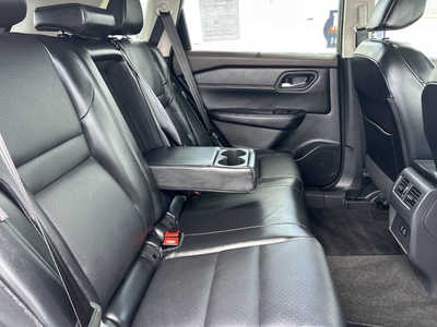 2022 Nissan Rogue, $1. Photo 8
