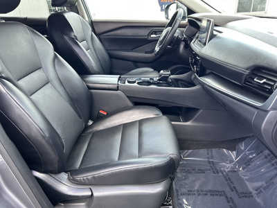 2022 Nissan Rogue, $1. Photo 9