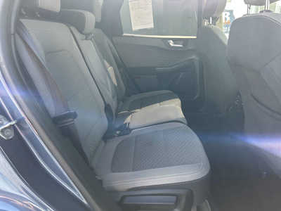 2020 Ford Escape, $1. Photo 6