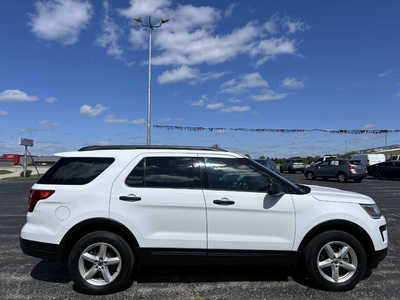 2018 Ford Explorer, $12495. Photo 3