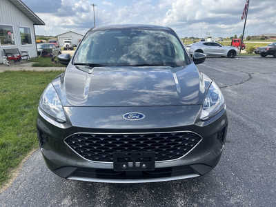 2020 Ford Escape, $1. Photo 2