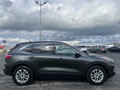 2020 Ford Escape, $1. Photo 3