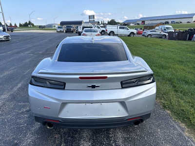 2018 Chevrolet Camaro, $1. Photo 4