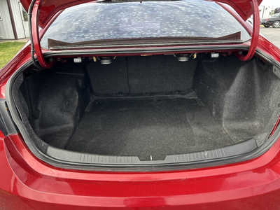 2017 Chevrolet Malibu, $1. Photo 5