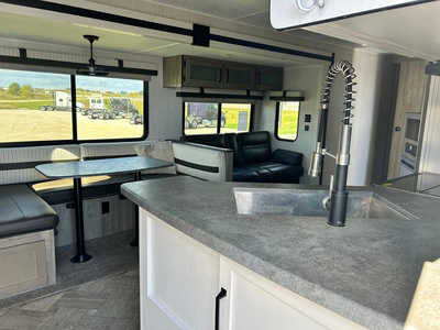 2021 Palomino , $0. Photo 11