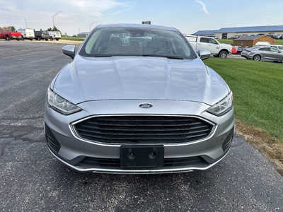 2020 Ford Fusion, $1. Photo 2