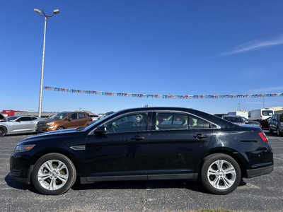 2019 Ford Taurus, $1. Photo 3