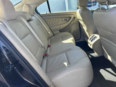 2019 Ford Taurus, $1. Photo 6