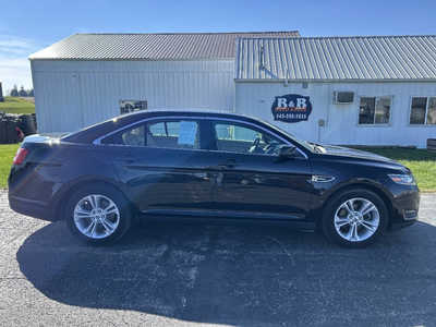 2019 Ford Taurus, $1. Photo 1