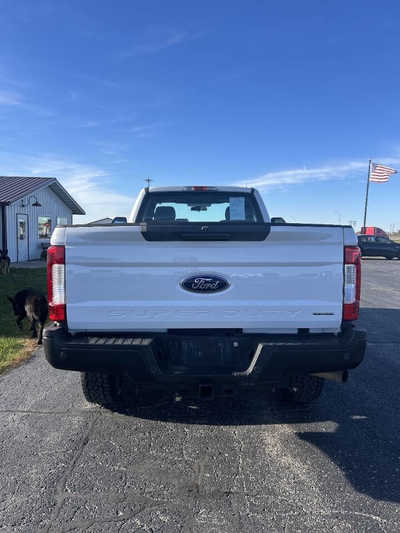 2017 Ford F250 Reg Cab, $20995. Photo 4