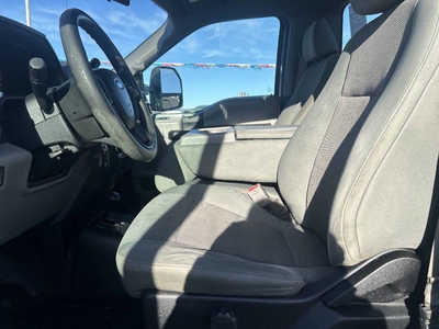 2017 Ford F250 Reg Cab, $20995. Photo 7