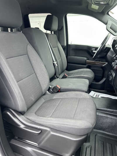 2020 Chevrolet 1500 Ext Cab, $1. Photo 9