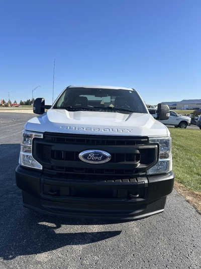 2020 Ford F250 Ext Cab, $1. Photo 2
