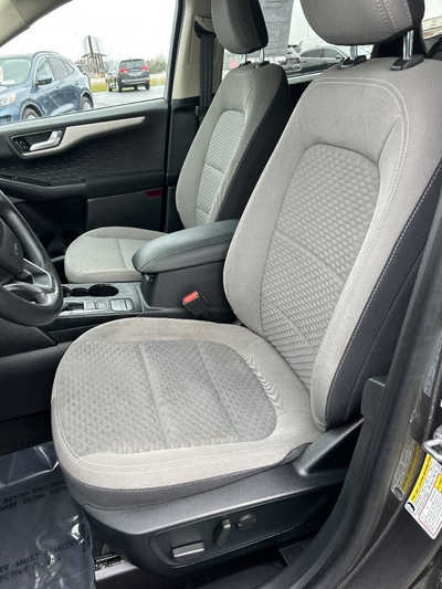 2020 Ford Escape, $14995. Photo 9