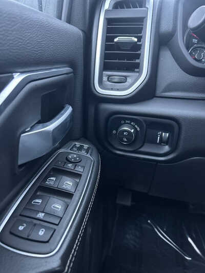 2024 RAM 2500 Crew Cab, $1. Photo 11