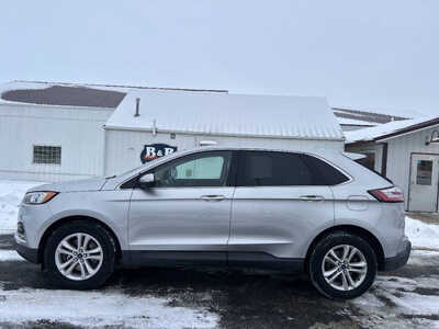 2019 Ford Edge, $1. Photo 1