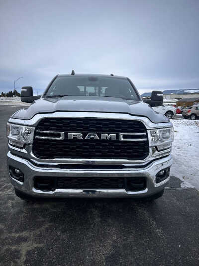 2024 RAM 2500 Crew Cab, $1. Photo 2