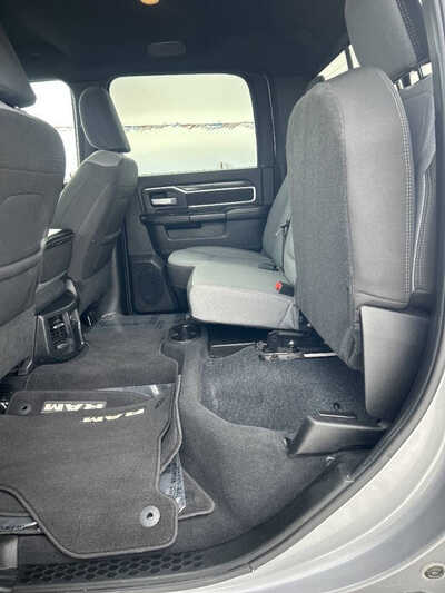 2024 RAM 2500 Crew Cab, $1. Photo 7