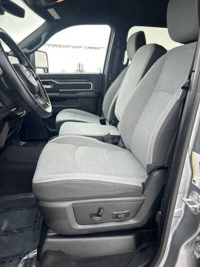 2024 RAM 2500 Crew Cab, $1. Photo 8