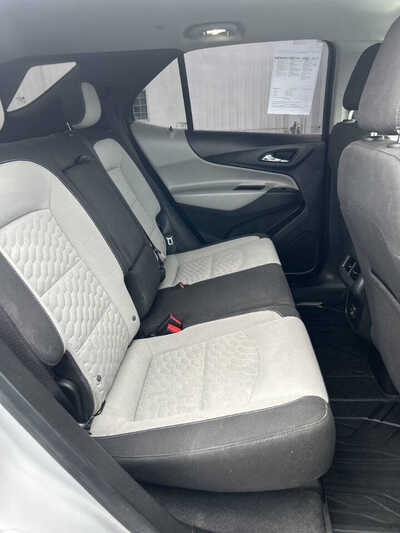 2020 Chevrolet Equinox, $1. Photo 6