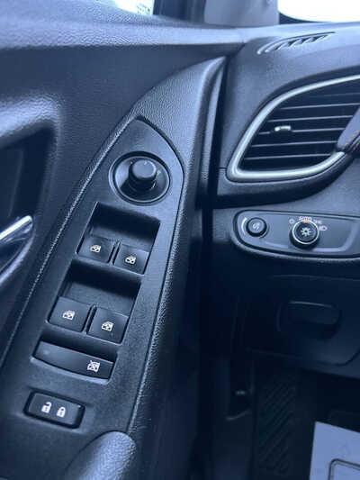 2018 Chevrolet Trax, $1. Photo 10