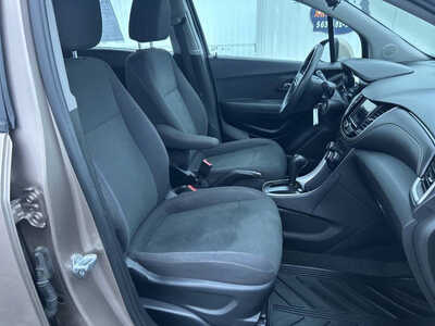 2018 Chevrolet Trax, $1. Photo 8