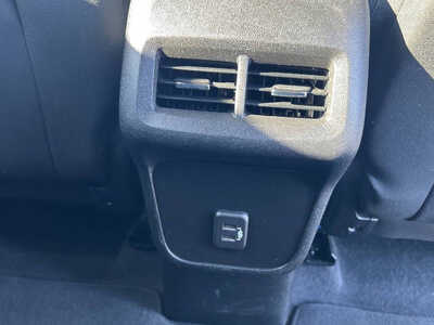 2021 Chevrolet Equinox, $14495. Photo 7