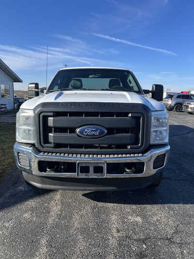 2015 Ford F250 Ext Cab, $1. Photo 2