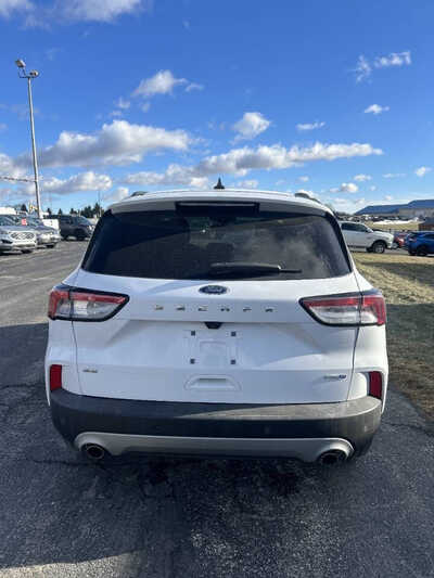 2020 Ford Escape, $1. Photo 4