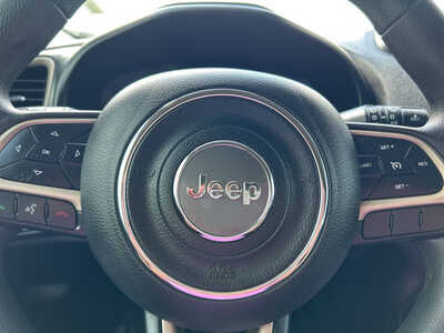 2016 Jeep Renegade, $13495. Photo 10