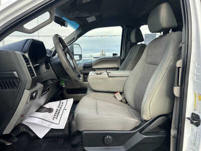 2019 Ford F250 Ext Cab, $1. Photo 8