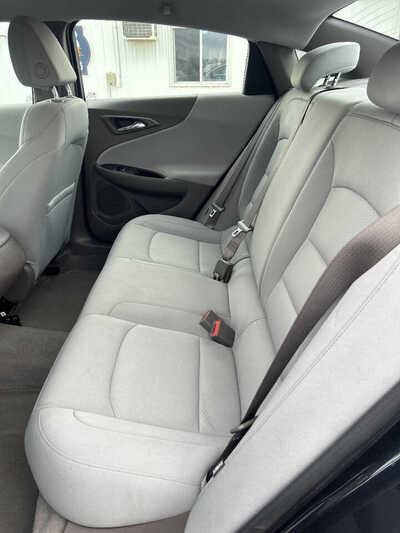 2022 Chevrolet Malibu, $1. Photo 6