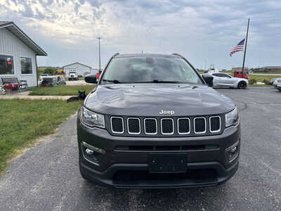 2020 Jeep Compass, $13995. Photo 2