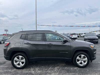 2020 Jeep Compass, $13995. Photo 3