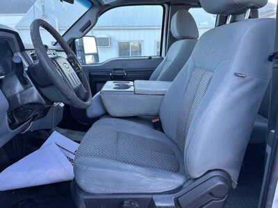2016 Ford F250 Ext Cab, $1. Photo 6