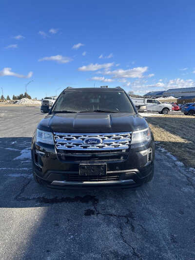2019 Ford Explorer, $1. Photo 2