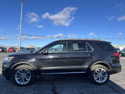 2019 Ford Explorer, $1. Photo 3