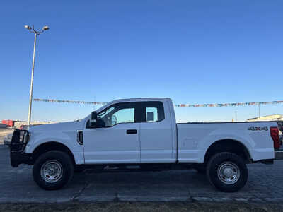 2019 Ford F250 Ext Cab, $22995. Photo 3