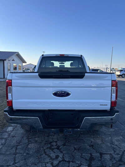 2019 Ford F250 Ext Cab, $22995. Photo 4