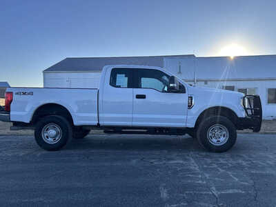 2019 Ford F250 Ext Cab, $22995. Photo 1