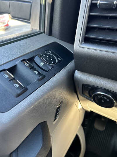 2018 Ford F250 Ext Cab, $22995. Photo 11