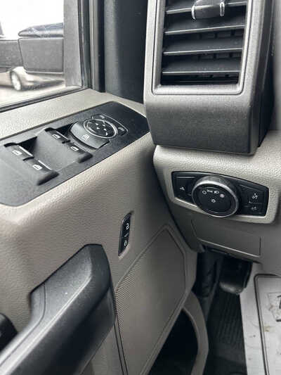 2019 Ford F250 Crew Cab, $25495. Photo 8