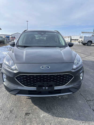 2020 Ford Escape, $1. Photo 2